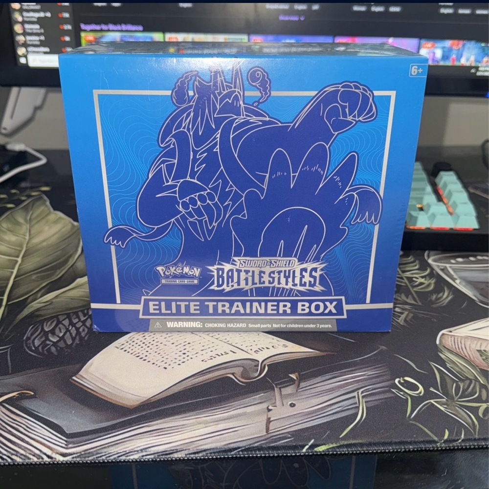 Pokémon Elite Trainer Box - new